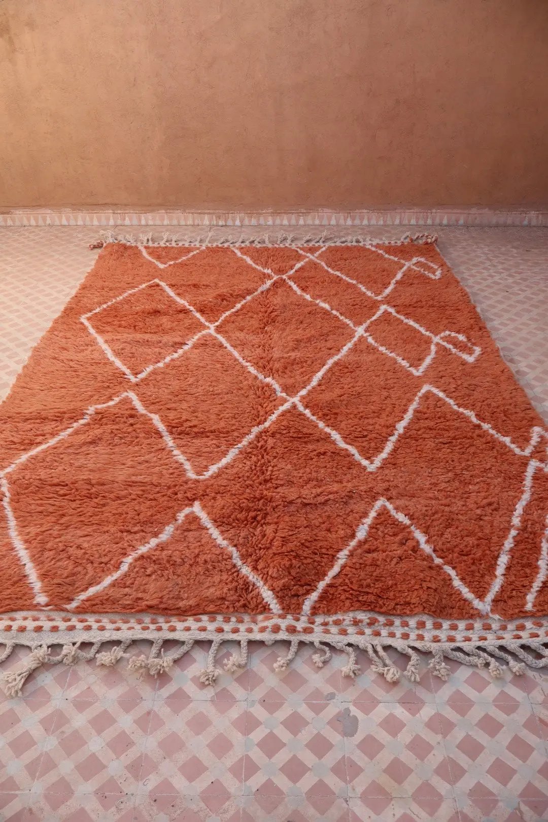 Tapis Berbère Coloré Terracotta et Blanc Béni Ouarain- 288 x 195 cm Néda
