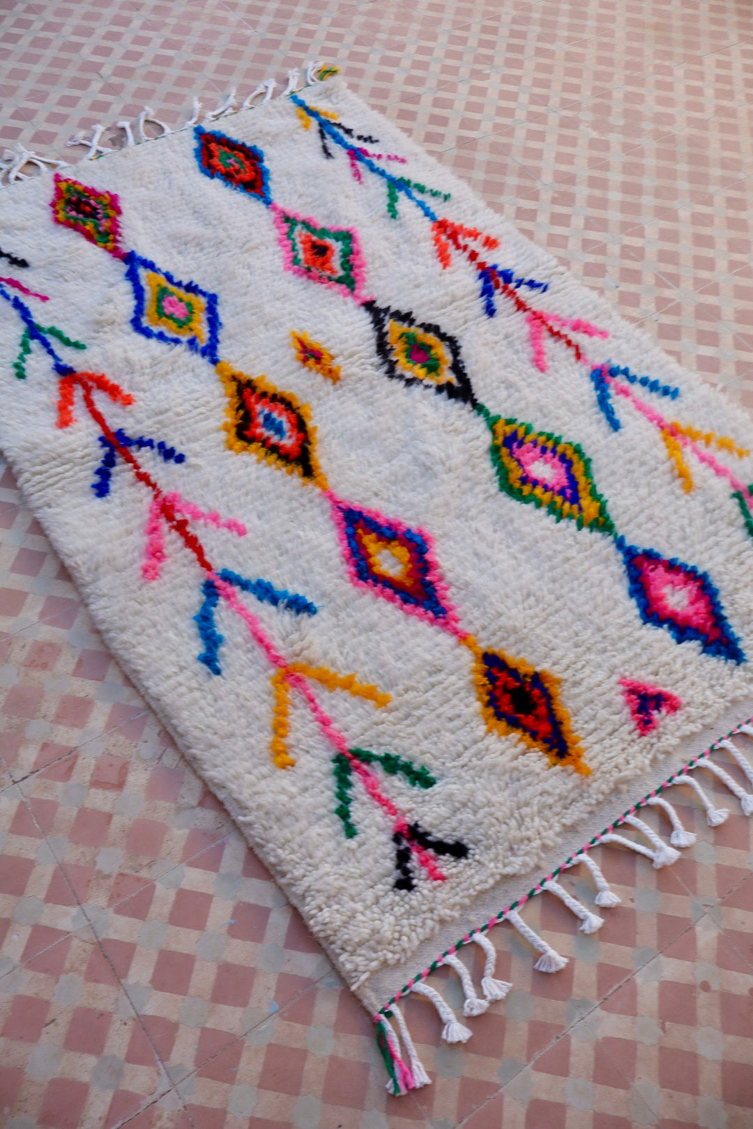 Tapis Berbère Azilal Coloré Motifs Multicolore Fluo- 160 x 97 cm Néda