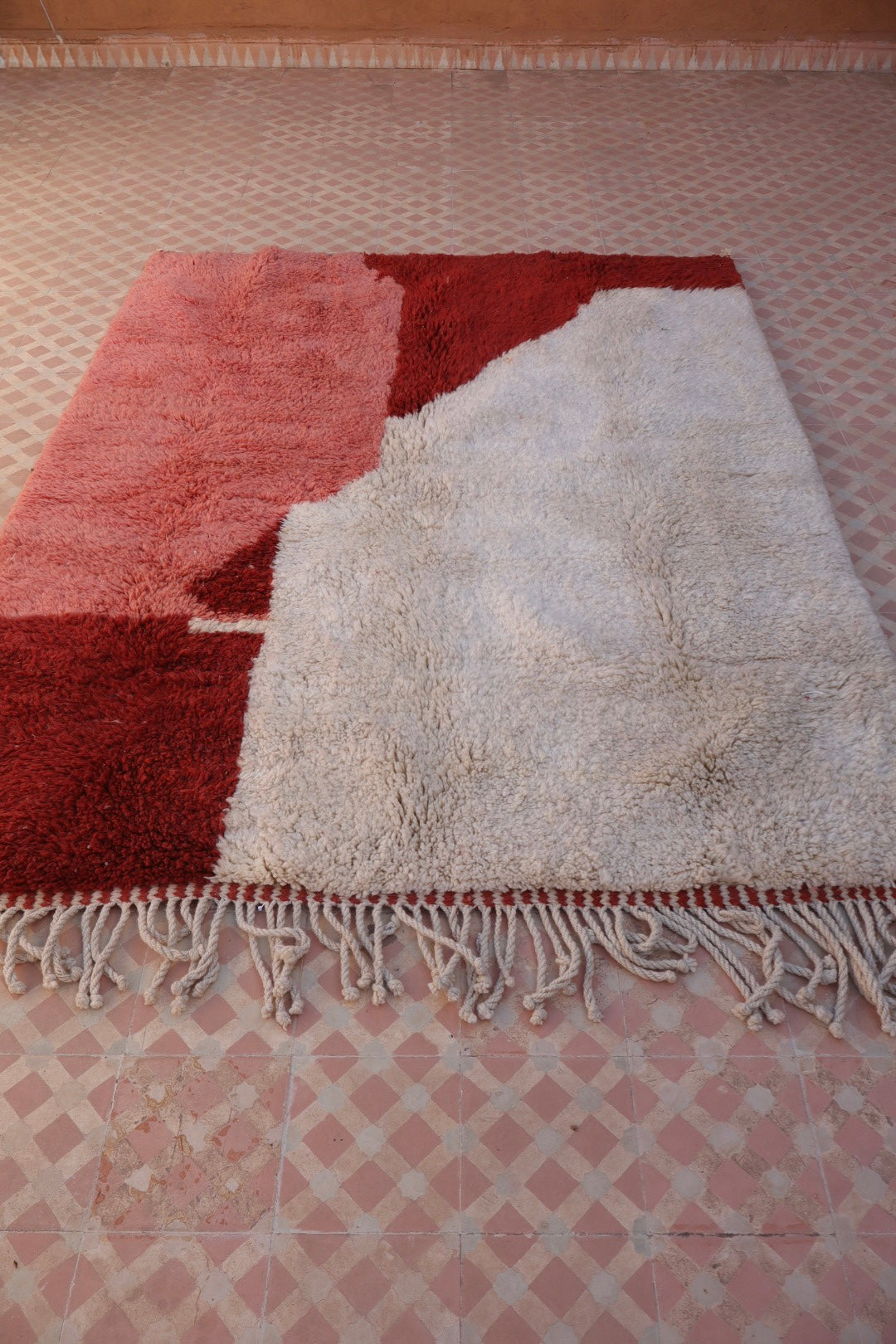 Tapis Berbère Coloré Contemporain Marron & Rose Qualité Supérieure - 200 x 155 cm Néda