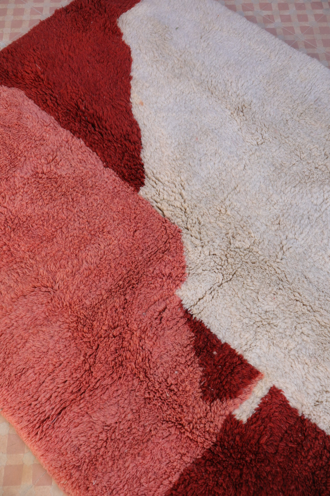 Tapis Berbère Coloré Contemporain Marron & Rose Qualité Supérieure - 200 x 155 cm Néda