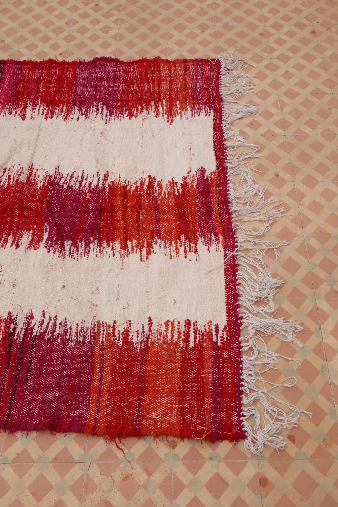 Tapis Berbère Kilim Boucherouite Bordeaux et Blanc - 236 x 139 cm Néda