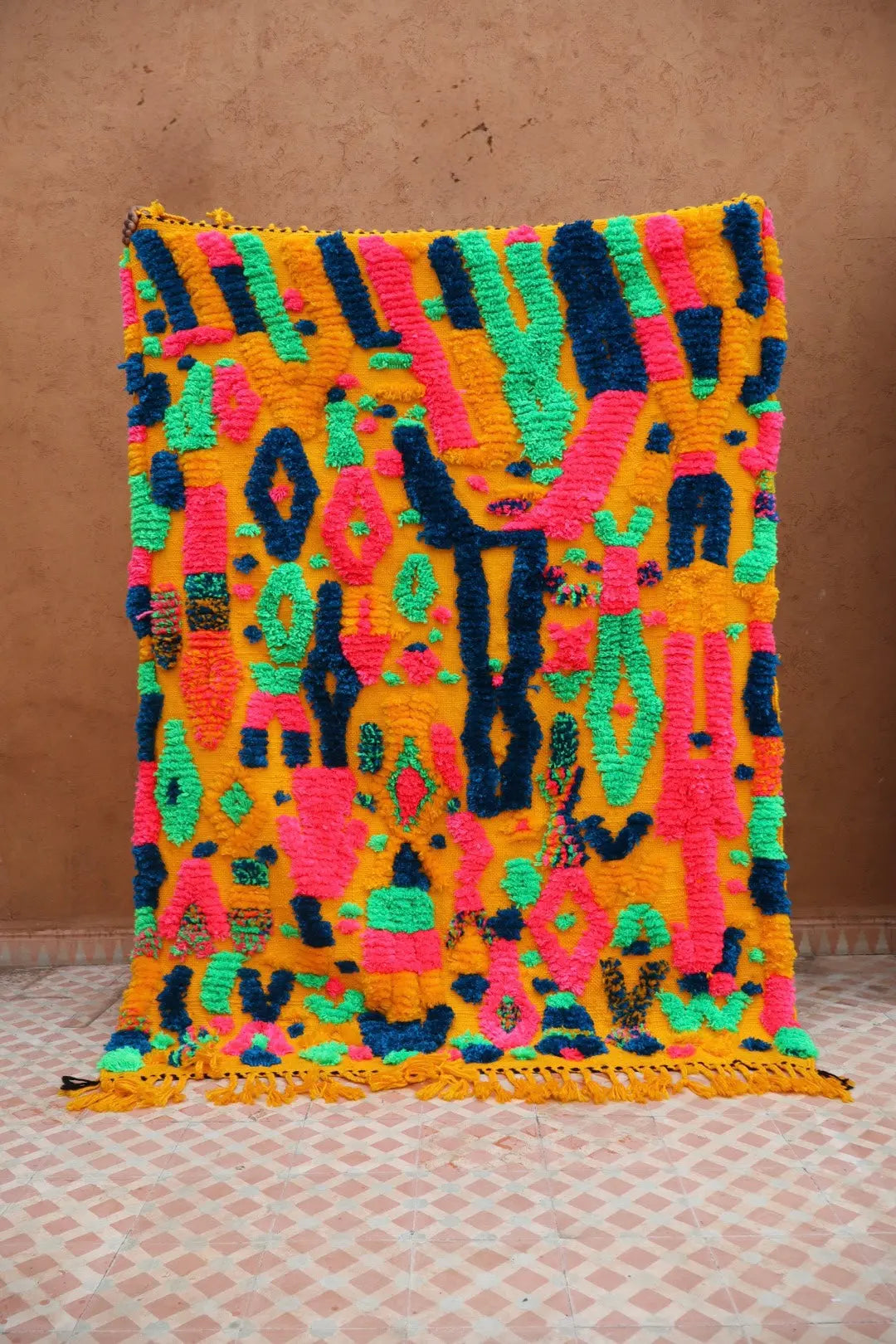 Tappeto Berbero Colorato Giallo Senape Motivi Fluo- 190 x 142 cm Néda