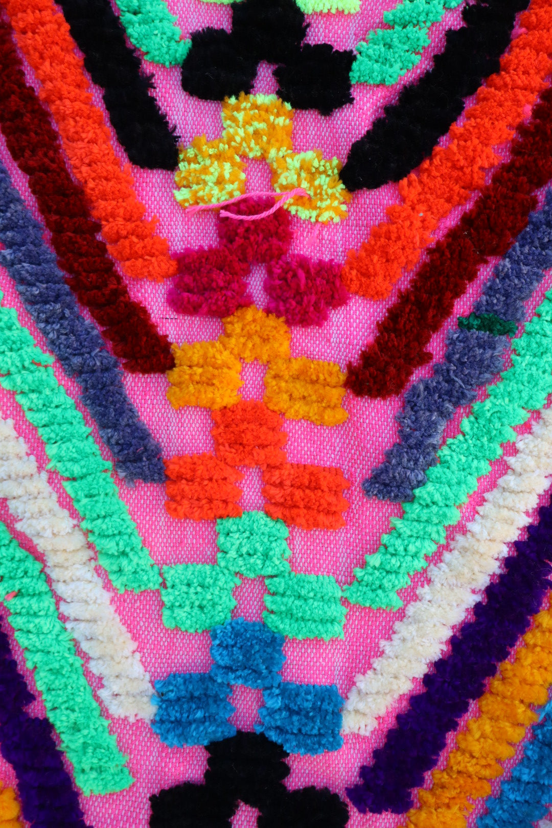 Tappeto Berbero Colorato Rosa Motivi Fluo- 190 x 142 cm Néda