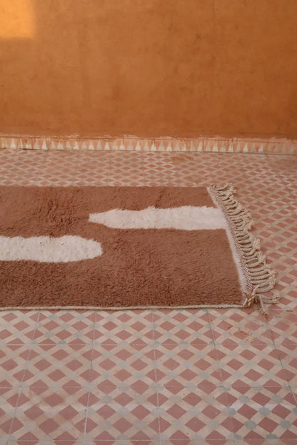 Tapis Berbère Béni Ouarain Moderne Beige Foncé Blanc - 160 x 110 cm Néda