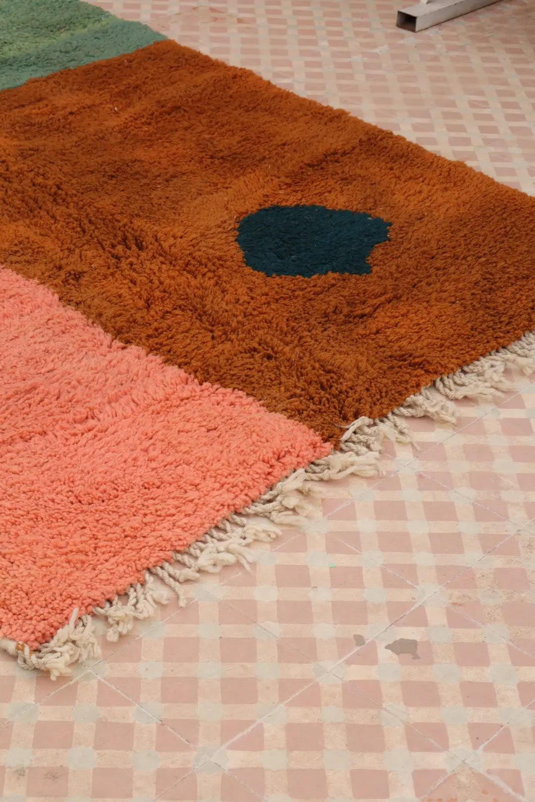 Tapis Berbère Azilal Abstrait Qualité Supérieure - 227 x 155 cm Néda