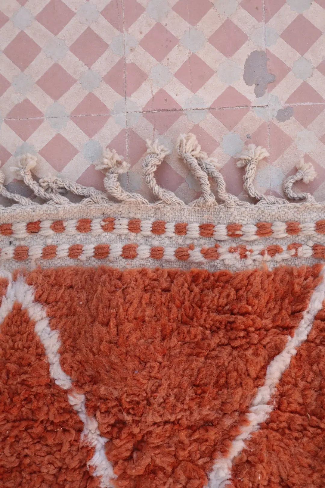 Tapis Berbère Coloré Contemporain Marron & Rose Qualité Supérieure - 260 x 155 cm Néda