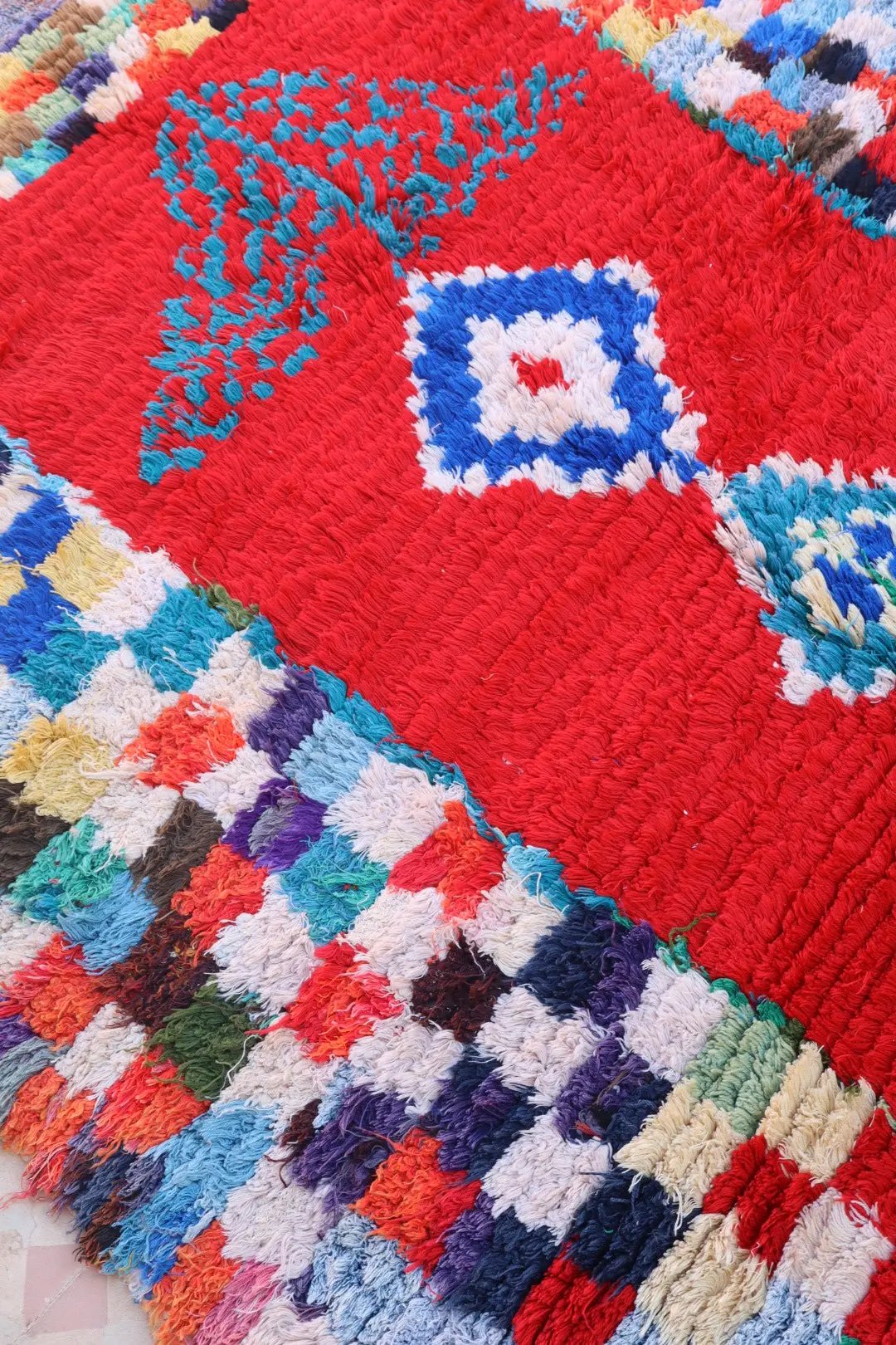 Tapis Berbère Coloré Ancien Rouge et Multicolore   - 229 x 132 cm Néda