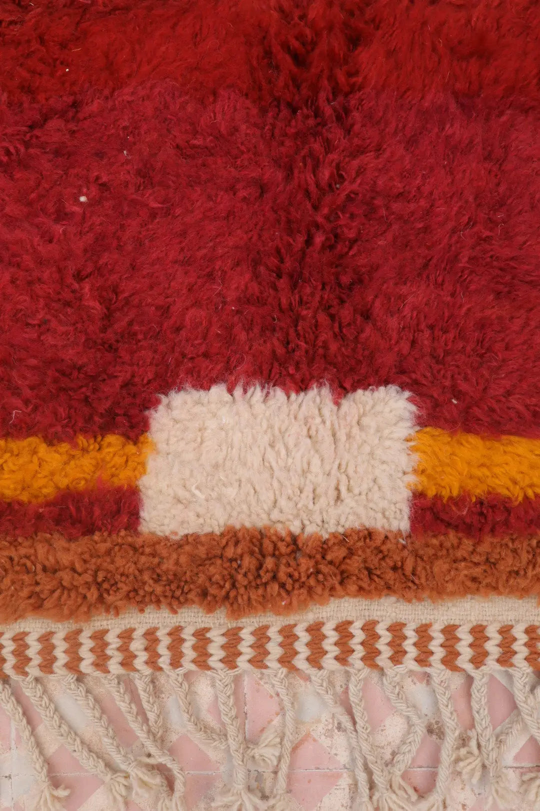 Tapis Berbère Béni Ouarain Minimaliste Coloré Bordeaux Jaune Moutarde Marron Blanc - 259 x 165 cm Néda