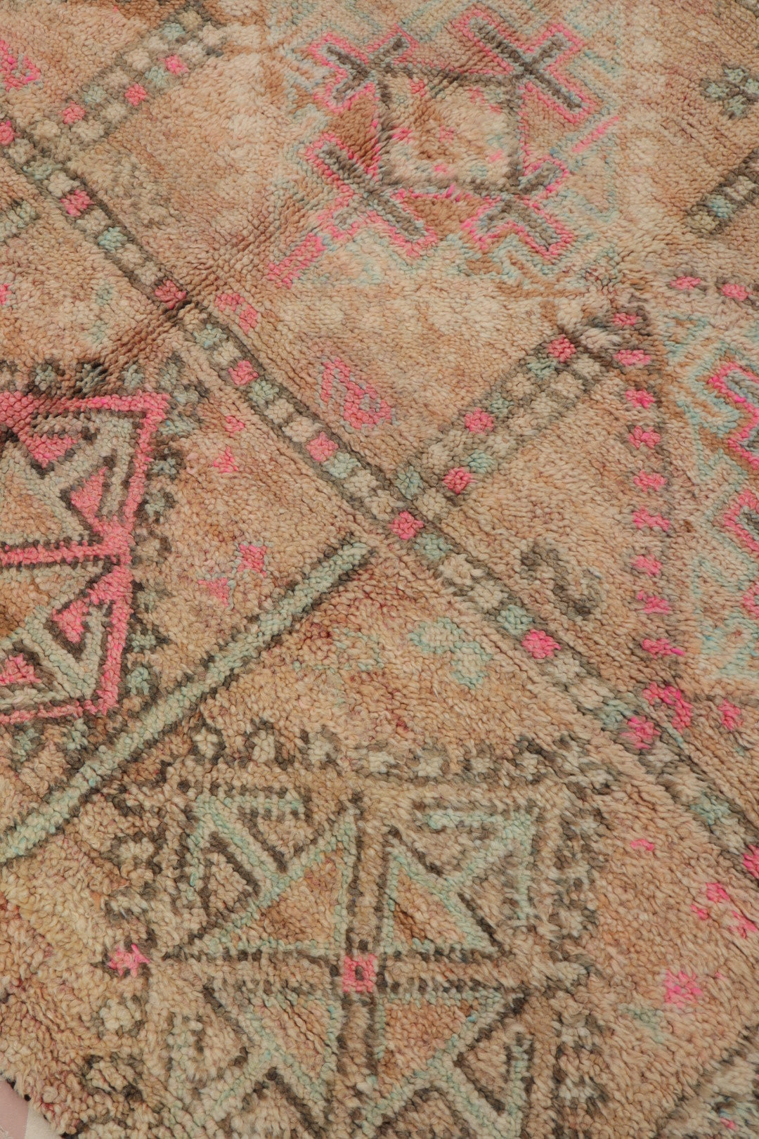 Berber rug Boujaad Antique Bleach - 248 x 167 cm