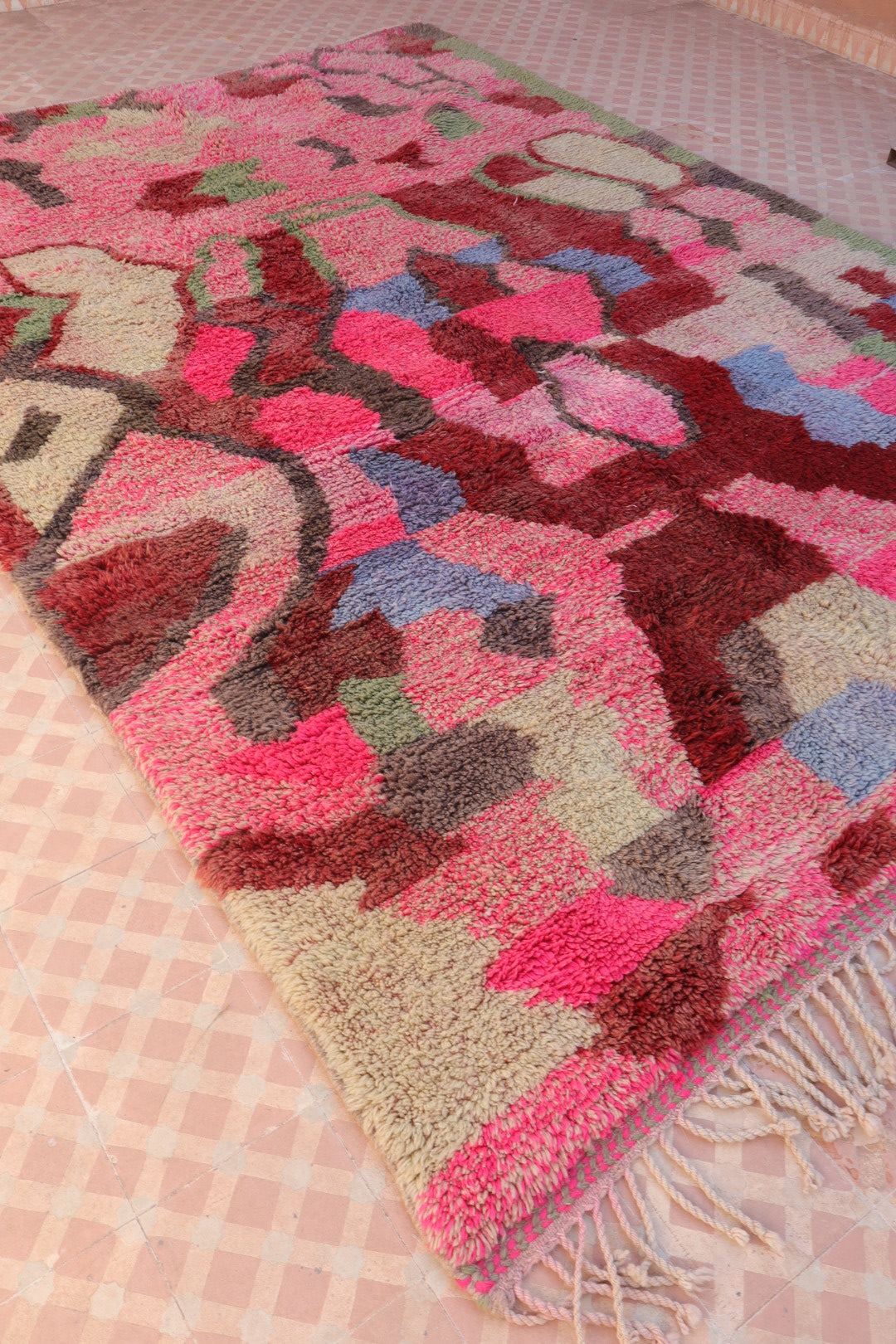 Tapis Berbère Boujad Rose Motifs Colorés - 292 x 205 cm Néda