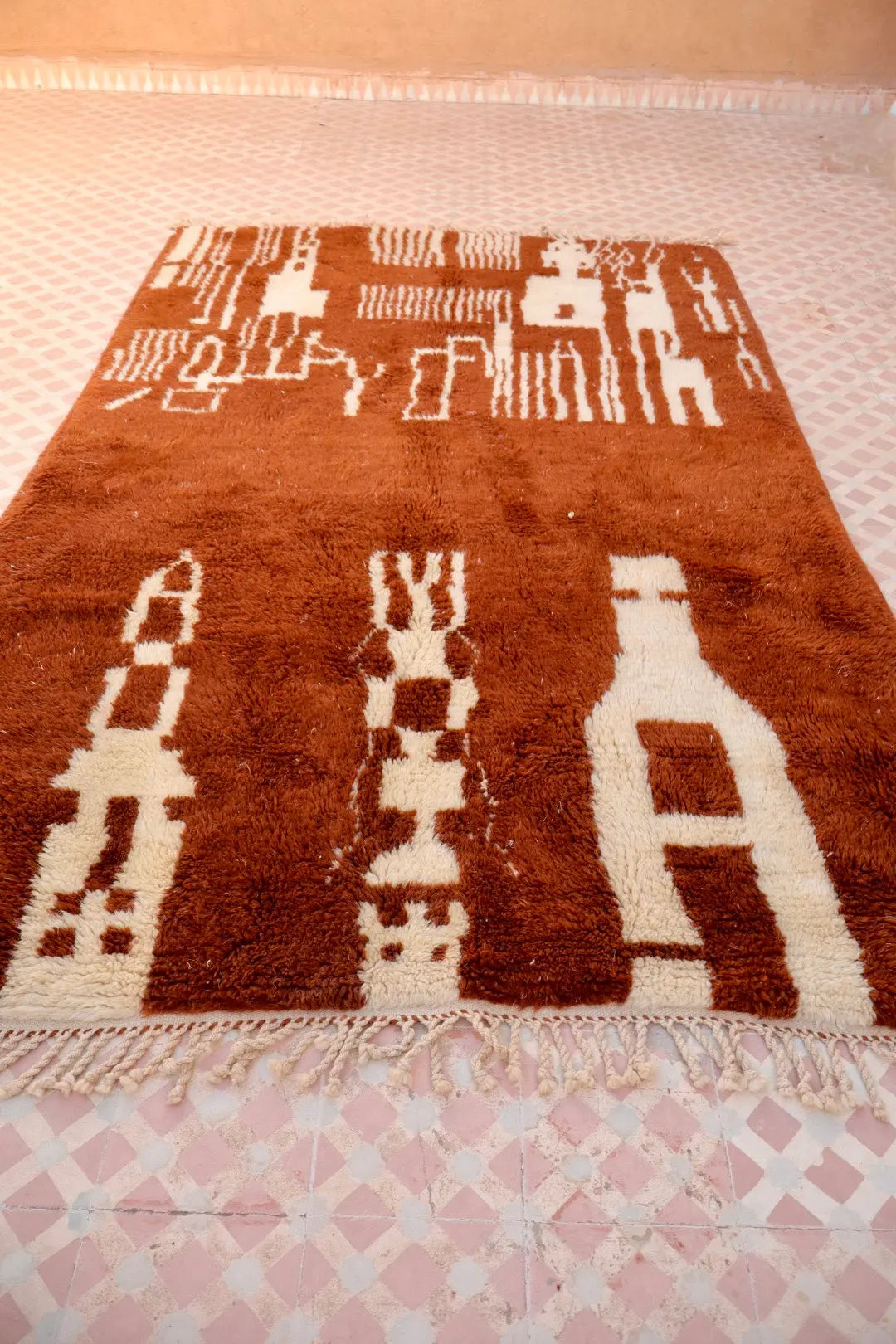 Tapis Berbère Azilal Contemporain Marron et Blanc - 238 x 143 cm Néda