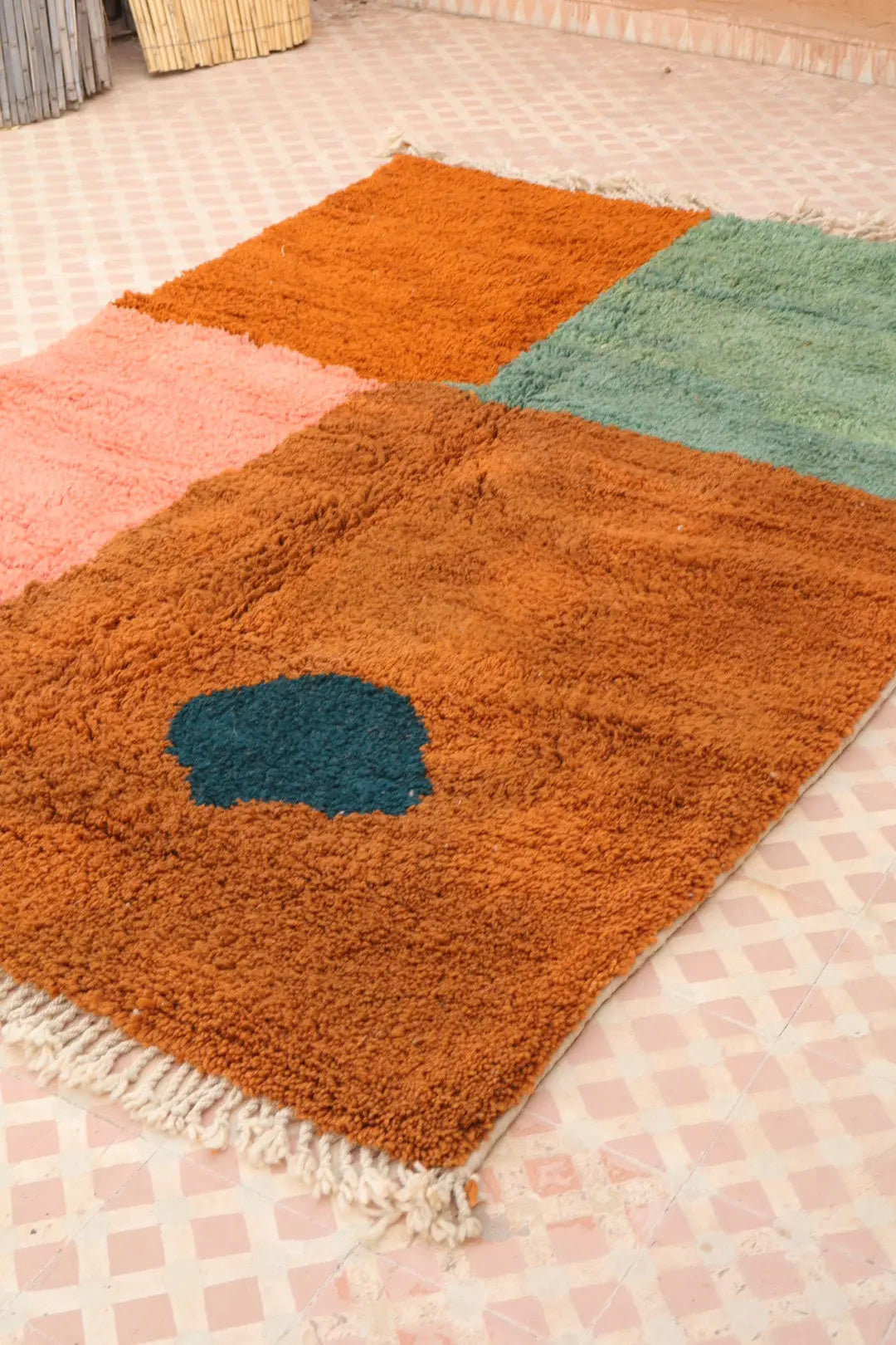 Tapis Berbère Azilal Abstrait Qualité Supérieure - 227 x 155 cm Néda