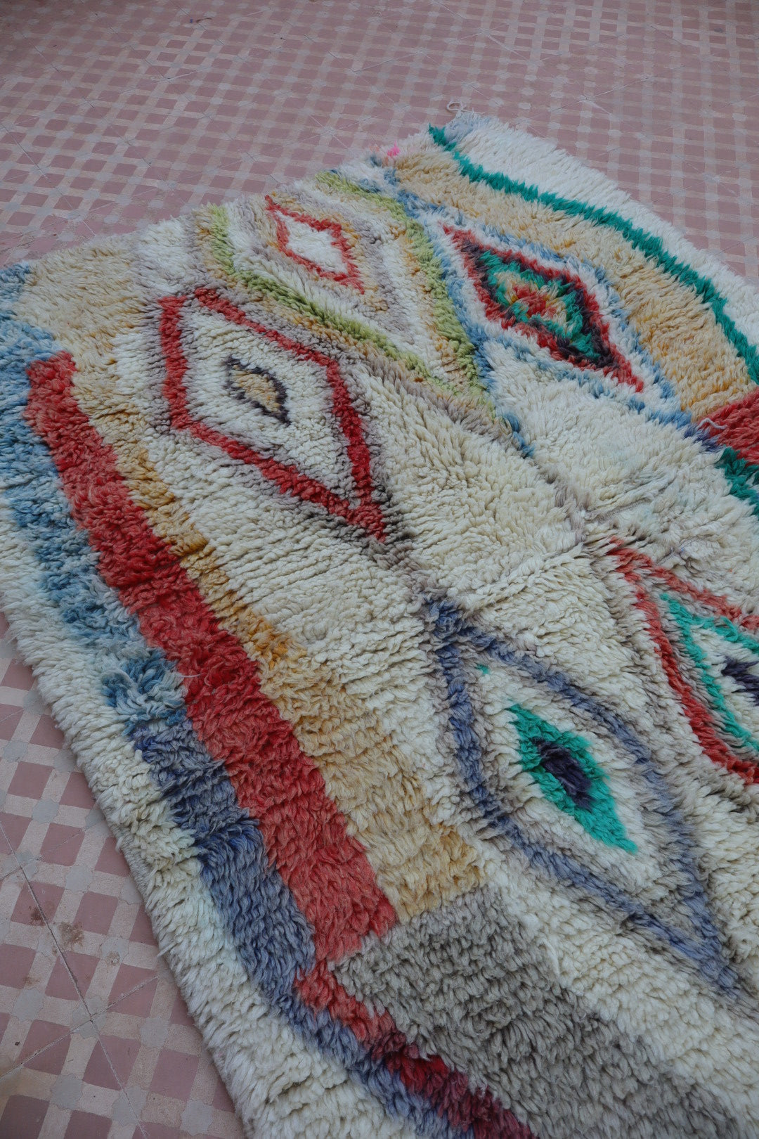 Tapis Berbère Boujaad Blanc Motifs Colorés - 222 x 146 cm Néda