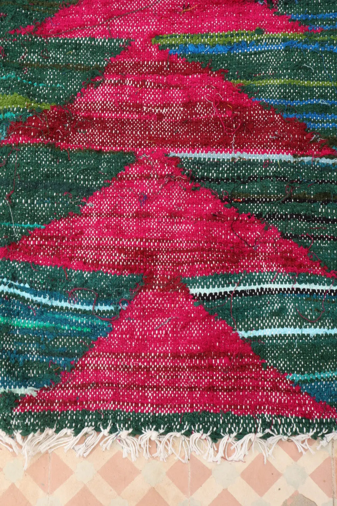 Tapis Berbère Coloré Kilim Boucherouite Vert Sapin et Bordeaux  - 248 x 145 cm Néda