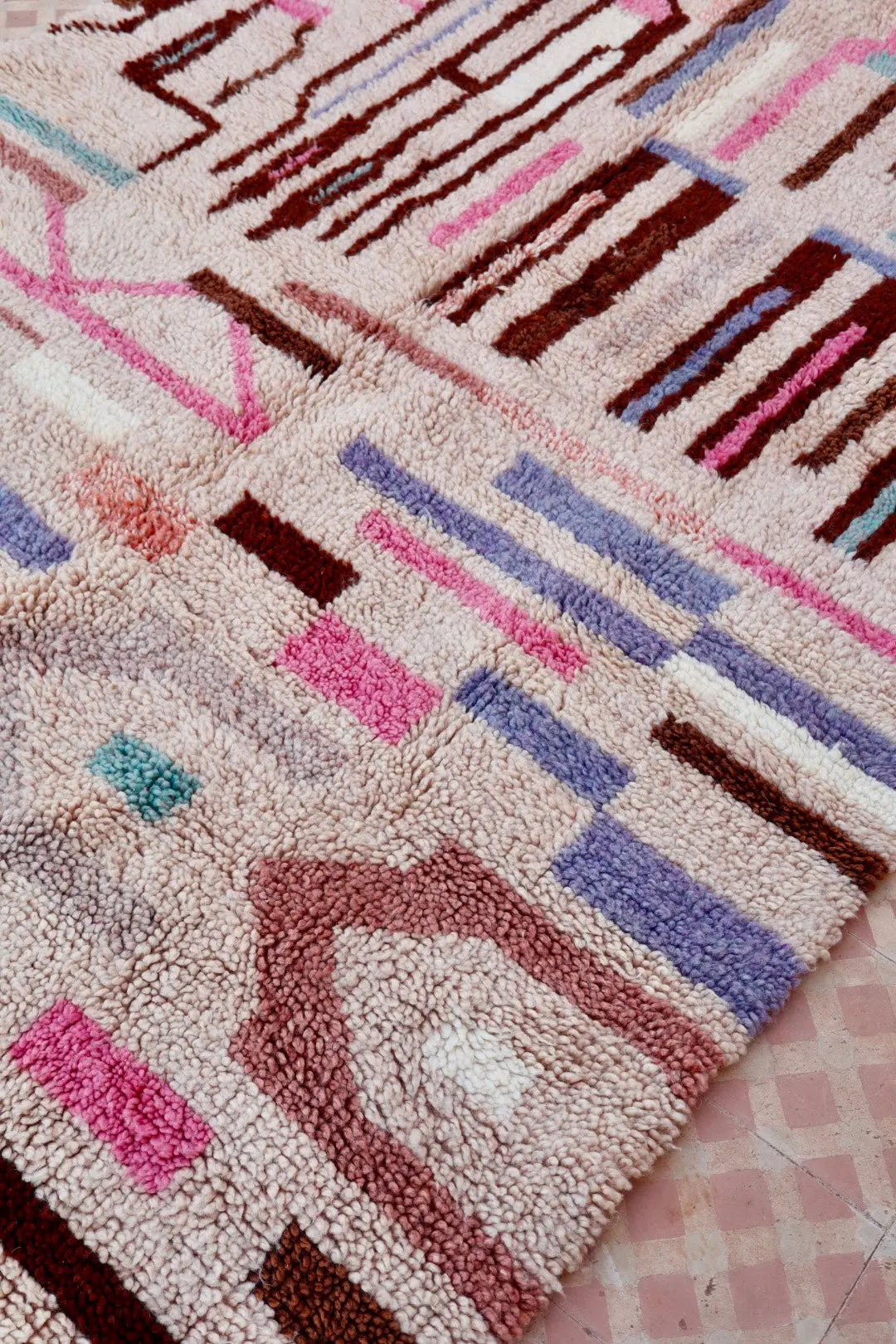 Tapis Berbère Coloré Béni Ouarain Qualité Supérieure - 236 x 158 cm Néda