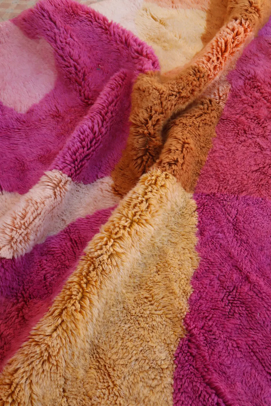 Tapis Berbère Mrirt « Sun Kissed » Les Dessins de Néda - 200 x 300 cm Néda