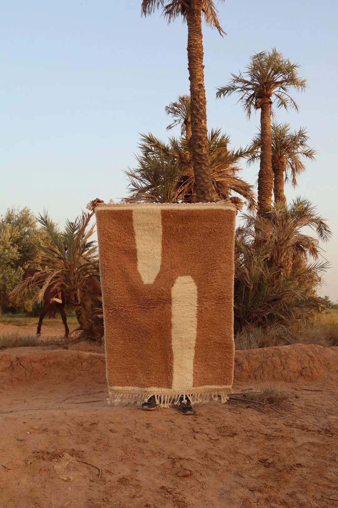 Tapis Berbère Béni Ouarain Moderne Beige Foncé Blanc - 160 x 110 cm Néda