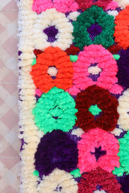 Tapis Berbère Couloir Azilal Violet à Motifs Reliefs Multicolores -300 x 77 cm Néda