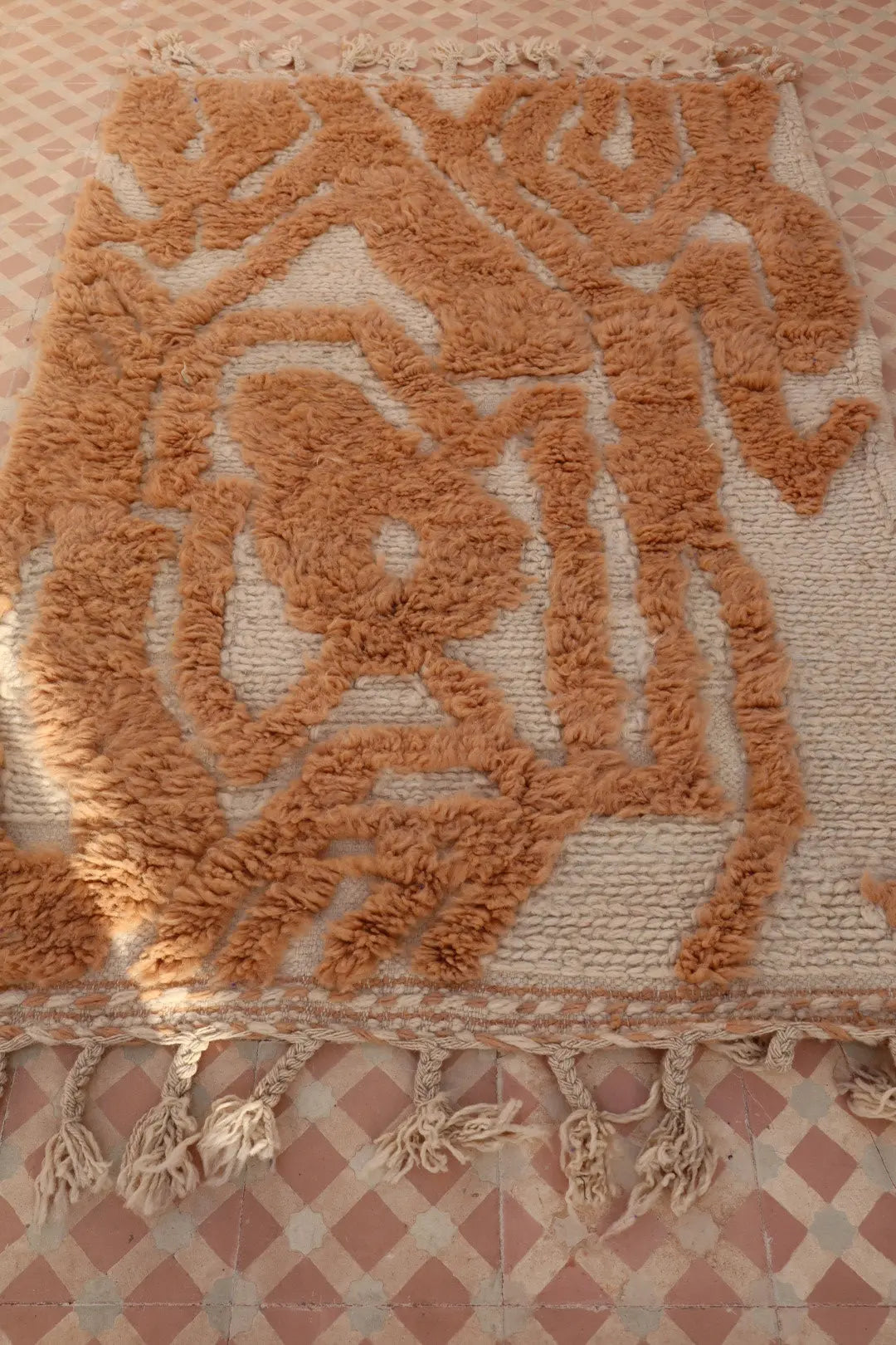 Tapis Berbère Beige à Reliefs Abstrait Béni Ouarain- 162 x 110 cm Néda