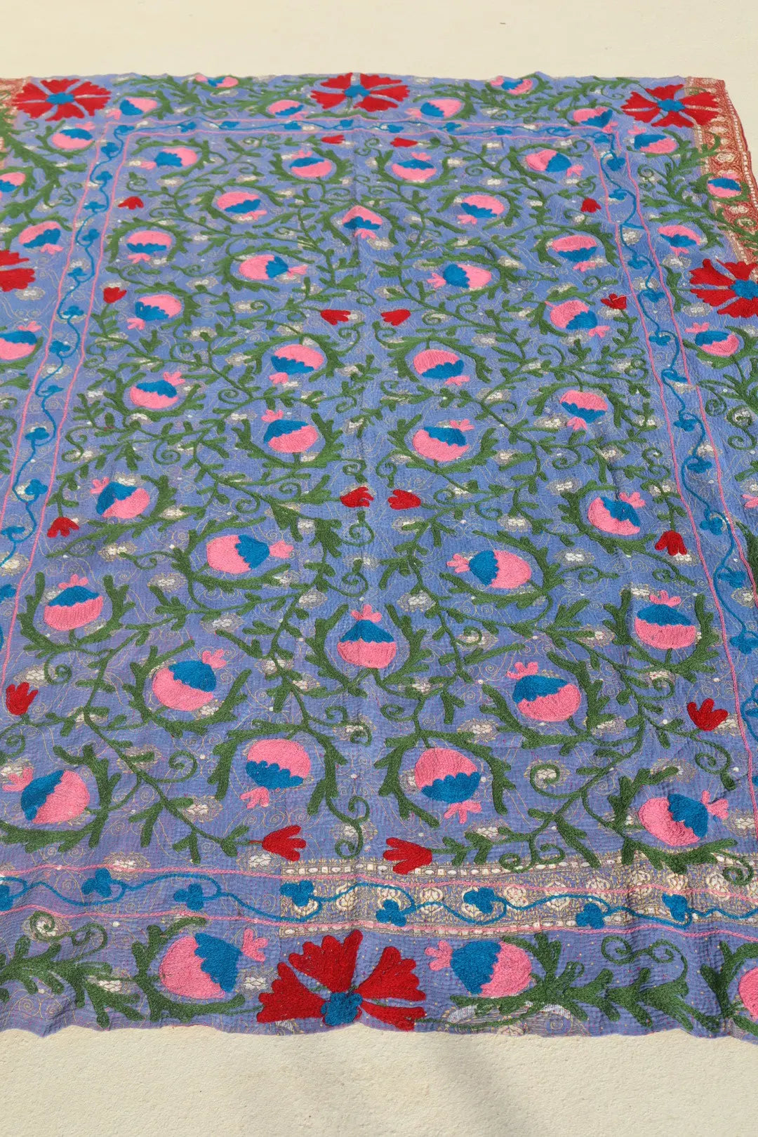 Kantha Suzani indien Brodé Multicolore Lilas– Coton Néda