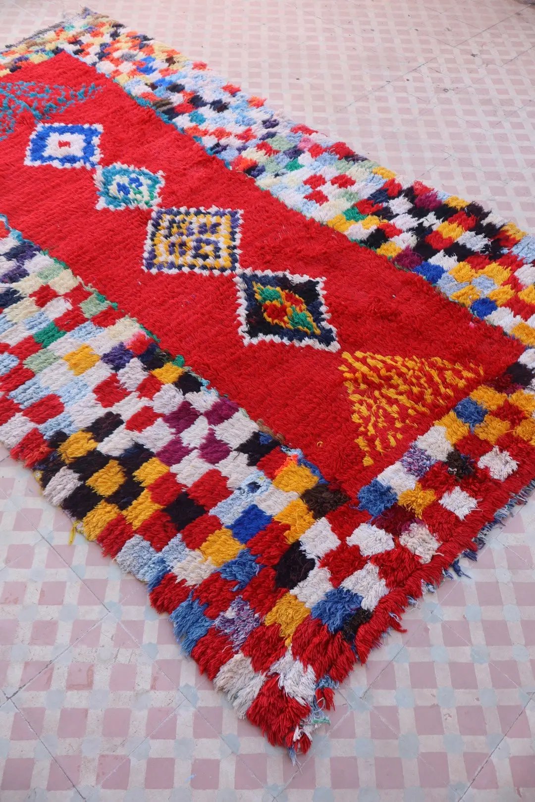 Tapis Berbère Coloré Ancien Rouge et Multicolore   - 229 x 132 cm Néda