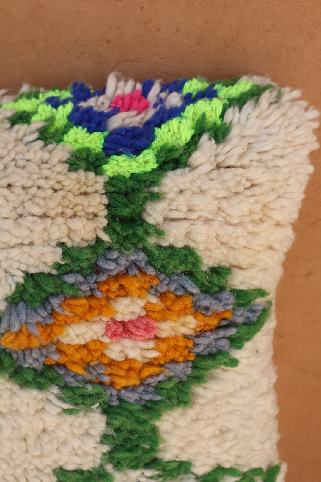 Coussin Marocain en Laine Blanc à Motifs Colorés - Néda