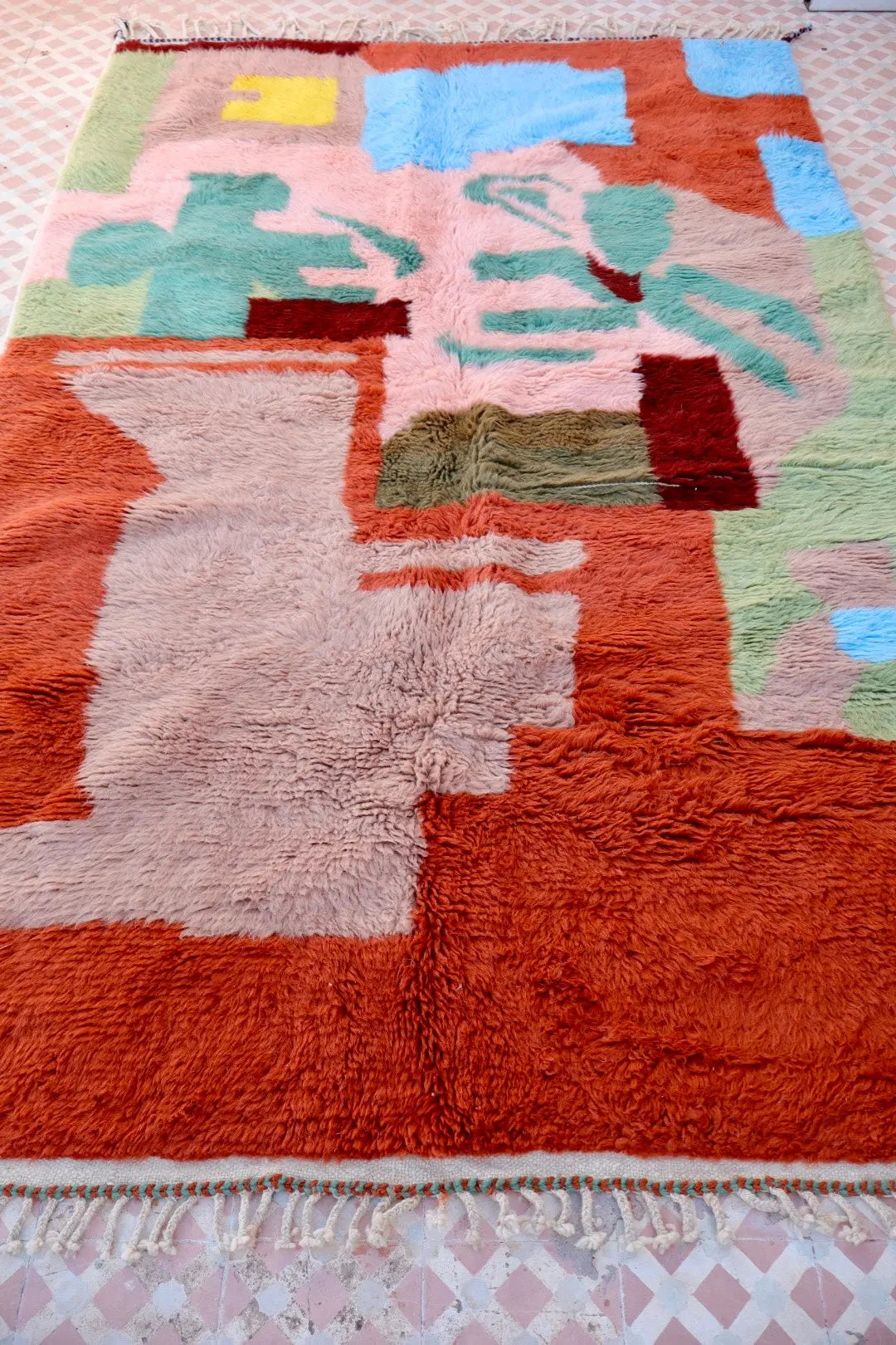 Tapis Berbère coloré « Le Jardin de la Casbah » - Les dessins de Néda - 267 x 160 cm Néda