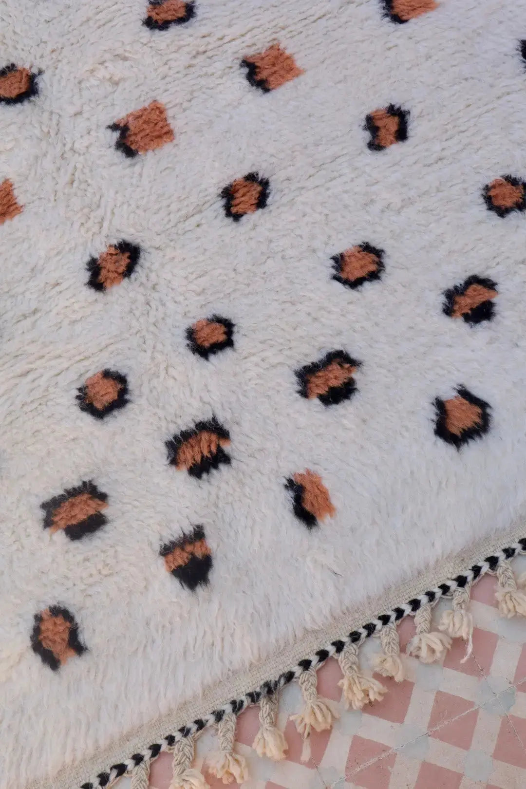 Alfombra bereber con motivos de leopardo Beni Ouarain Néda