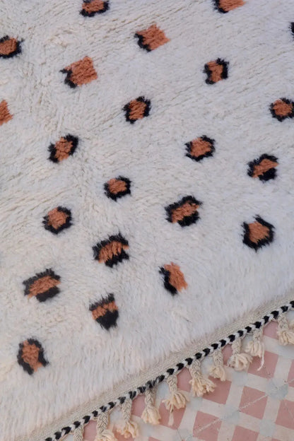Alfombra bereber con motivos de leopardo Beni Ouarain Néda