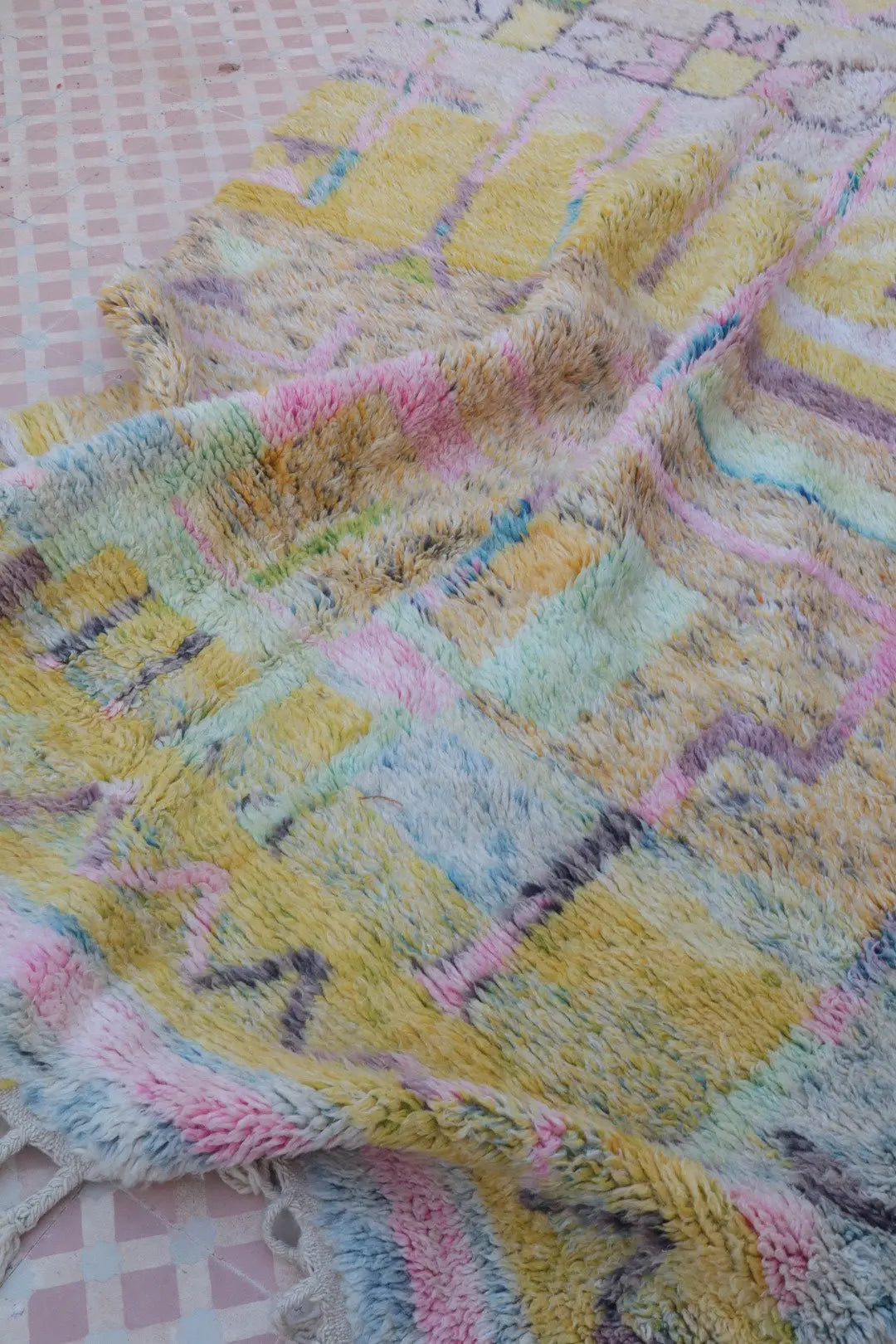 Tapis Berbère Coloré Béni Ouarain Qualité Supérieure - 249 x 169 cm Néda