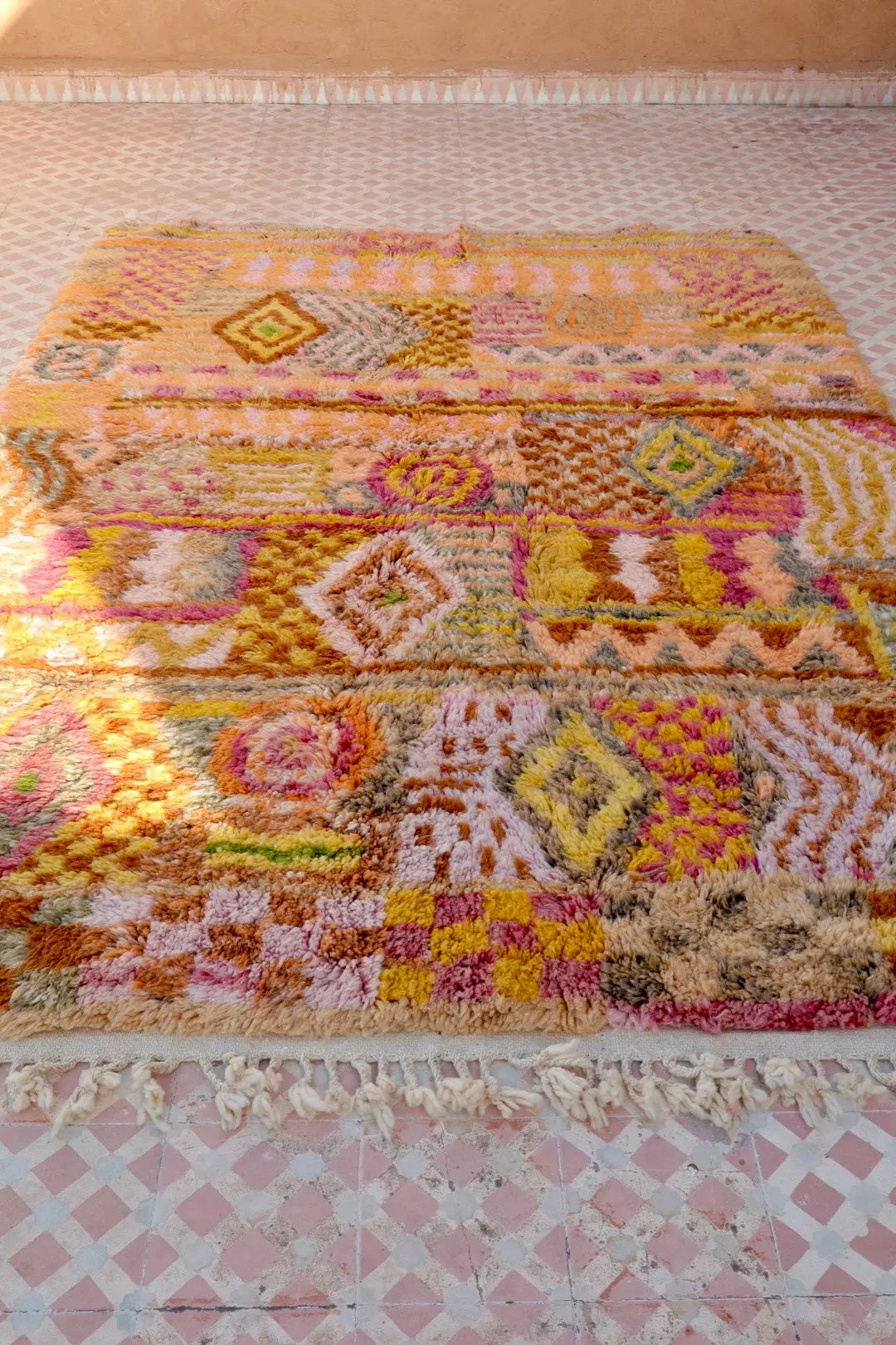Tapis Berbère Coloré Béni Ouarain Qualité Supérieure - 254 x 180 cm Néda