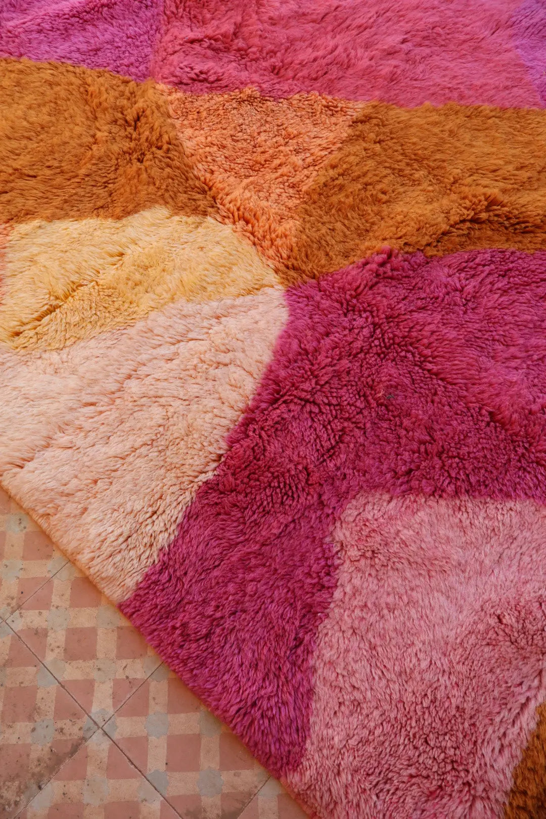 Tapis Berbère Mrirt « Sun Kissed » Les Dessins de Néda - 200 x 300 cm Néda