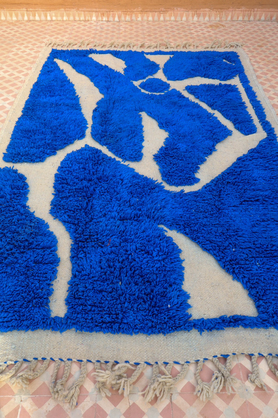 Alfombra moderna bereber azul Beni Ouarain - 240 x 153 cm