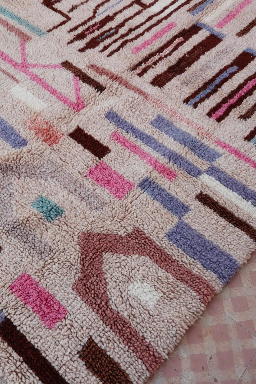 Tapis Berbère Coloré Béni Ouarain Qualité Supérieure - 236 x 158 cm Néda