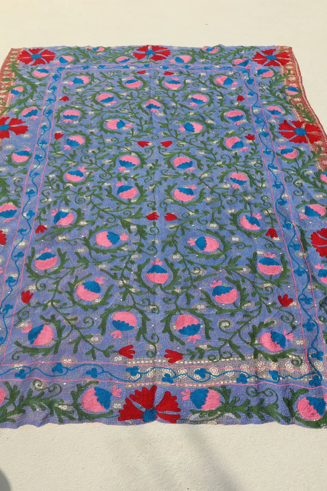 Kantha Suzani indien Brodé Multicolore Lilas– Coton Néda