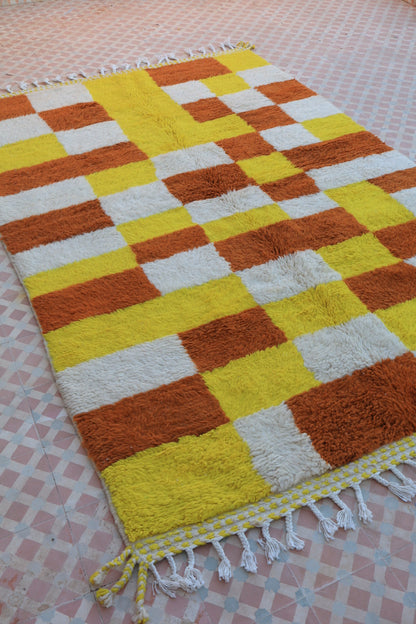 Colored Berber carpet Béni Ouarain with yellow and brown tiles - 263 x 155 cm