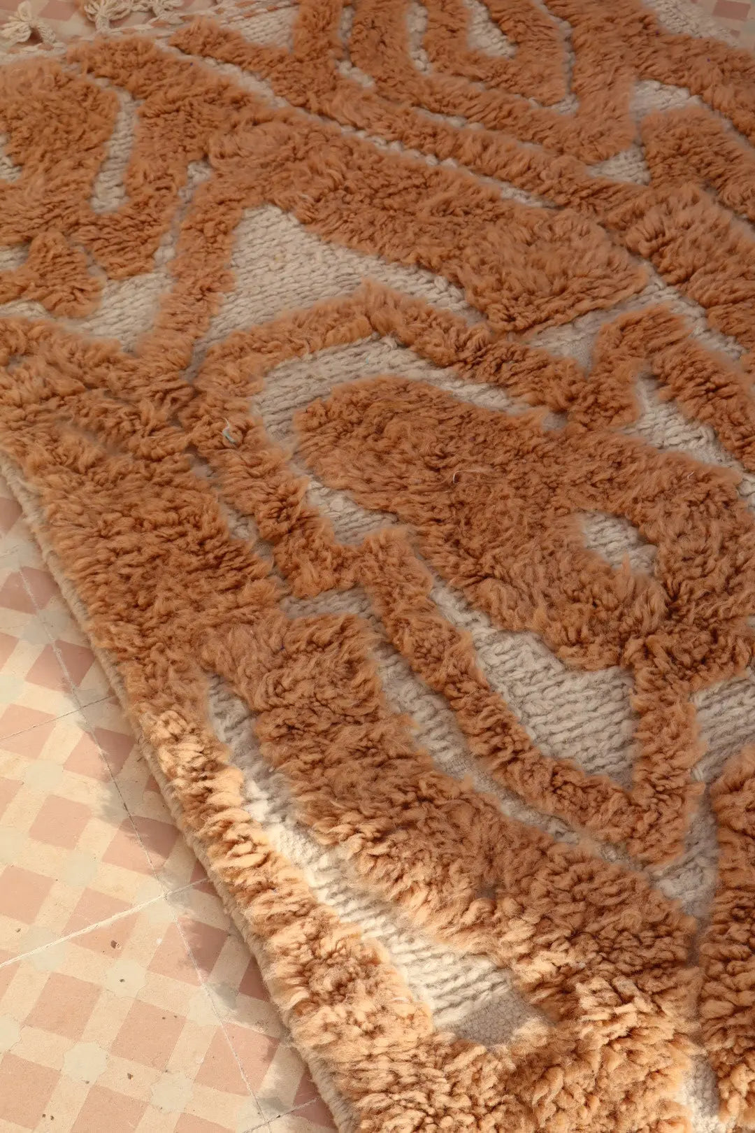 Tapis Berbère Beige à Reliefs Abstrait Béni Ouarain- 162 x 110 cm Néda