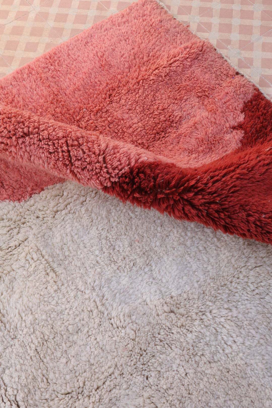 Tapis Berbère Coloré Contemporain Marron & Rose Qualité Supérieure - 200 x 155 cm Néda