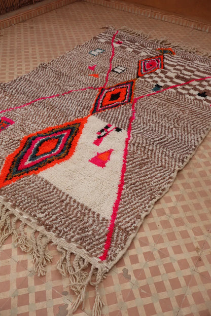 Tapis Berbère Coloré Azilal Motifs Blanc Motfis Multicolore-  247 x 160 cm Néda