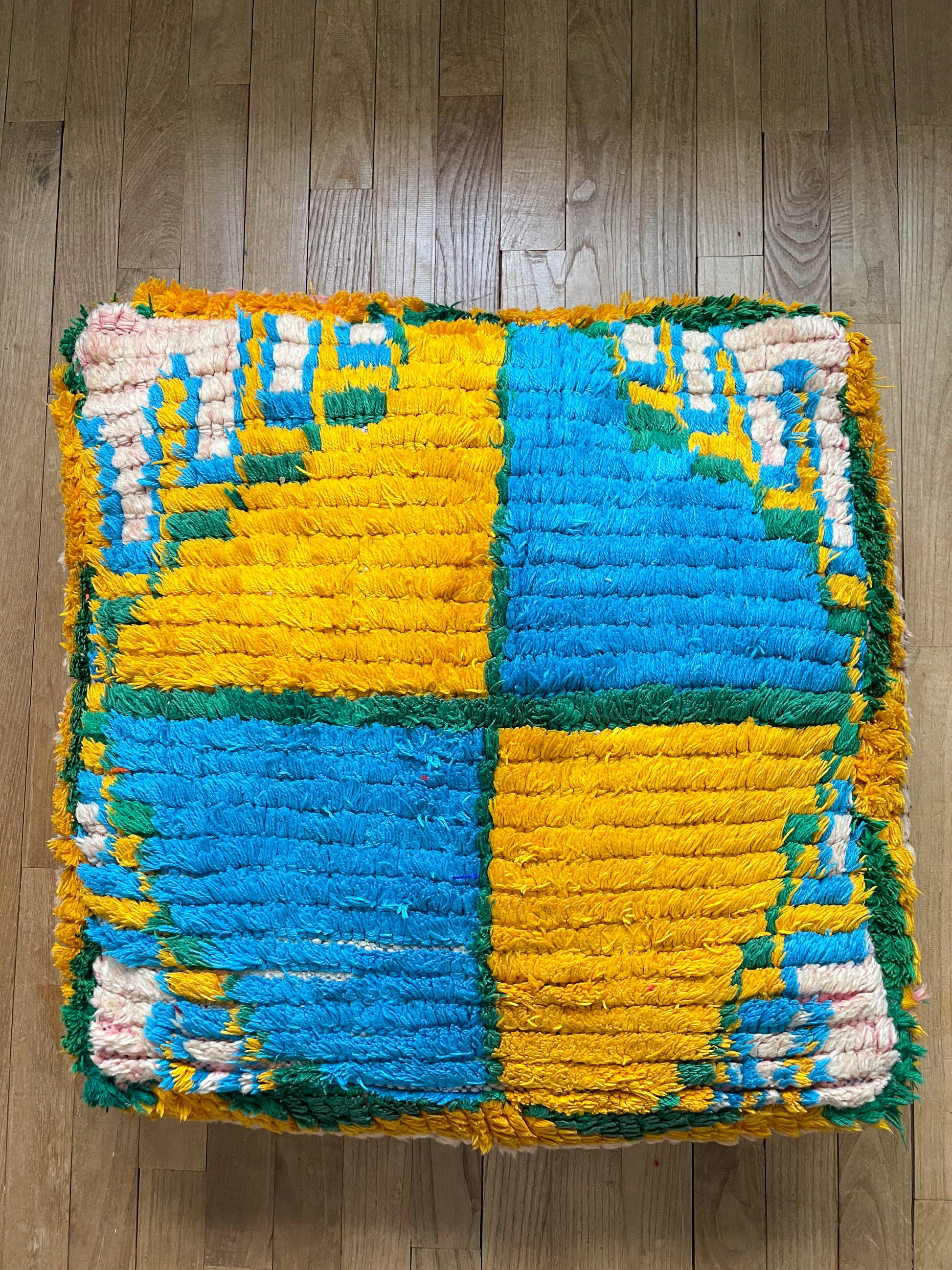 Berber Pouf colorato giallo e turchese – Néda